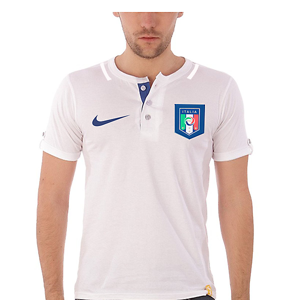 italy nike away