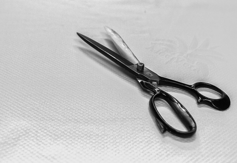 Gerard Piqué Cuts and Runs